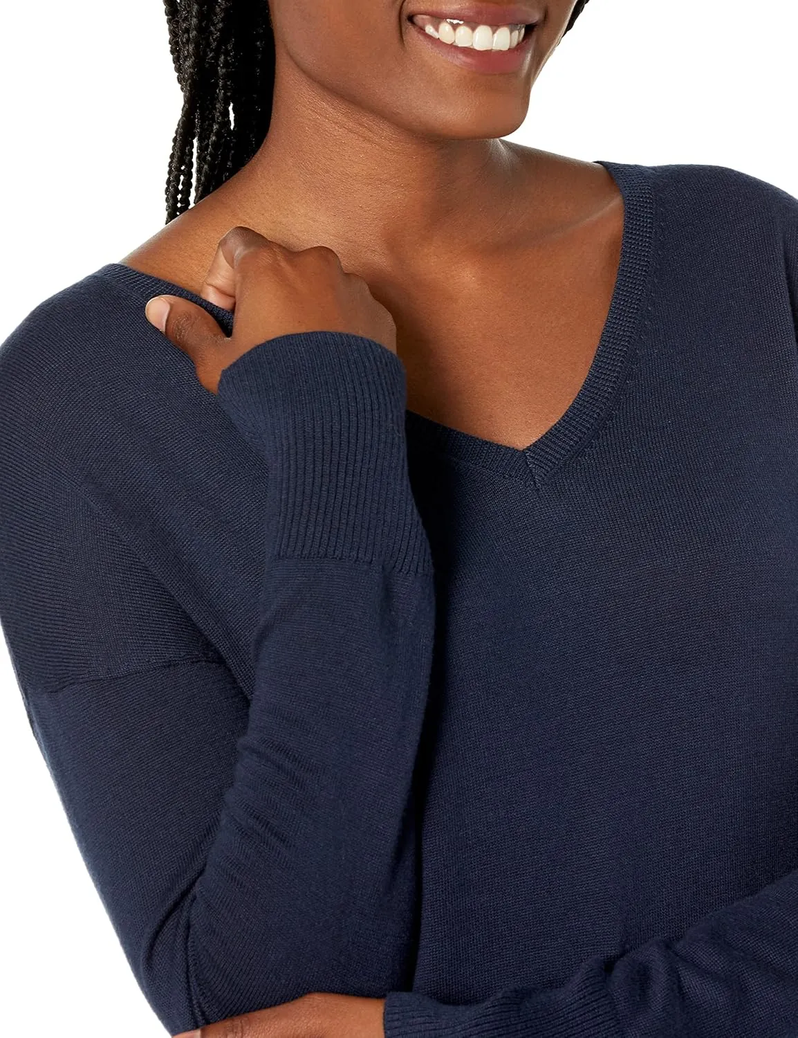 Amazon Essentials Women's Lightweight Long-Sleeve V-Neck Tunic Sweater (Available in Plus Size)