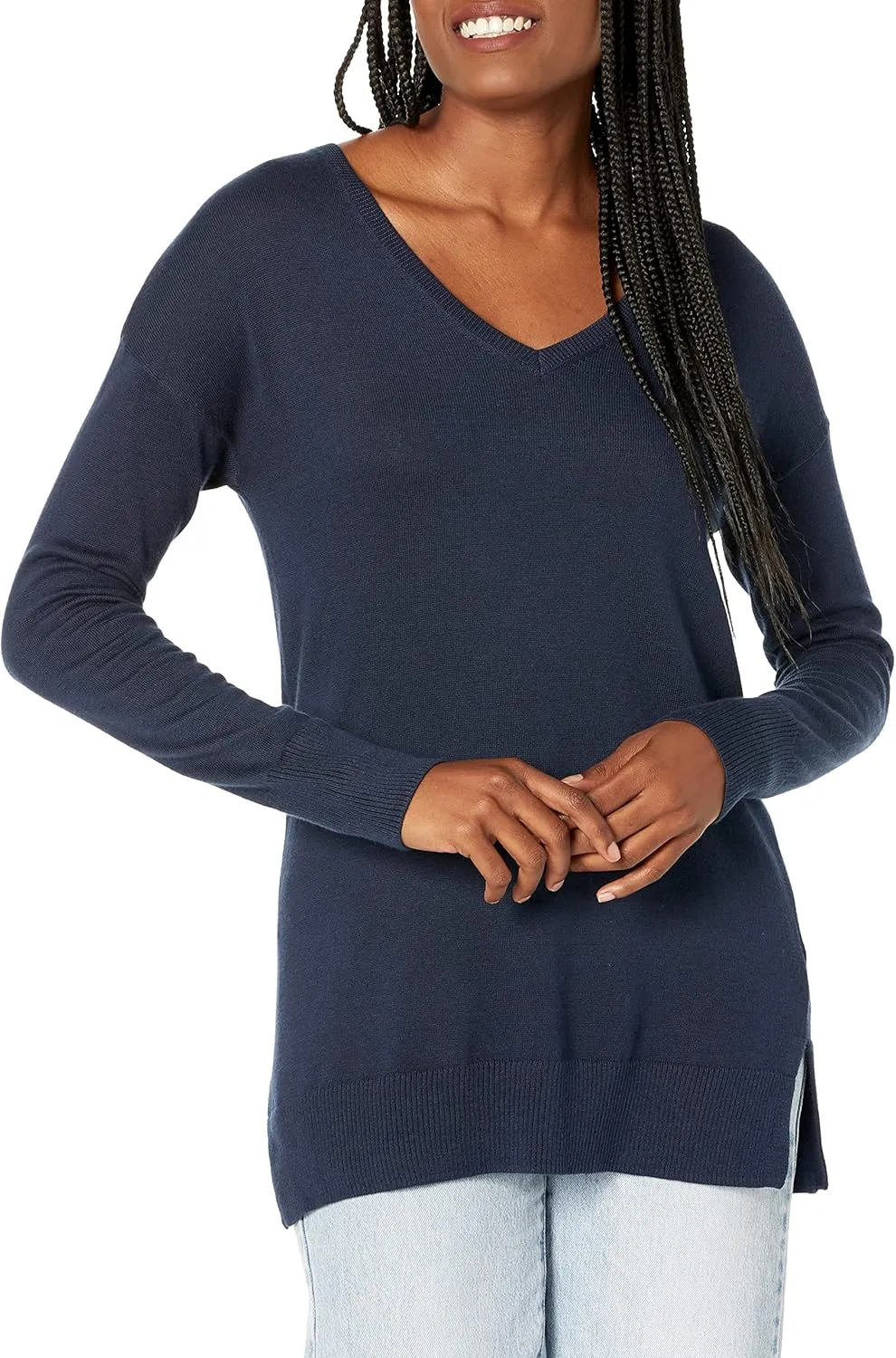 Amazon Essentials Women's Lightweight Long-Sleeve V-Neck Tunic Sweater (Available in Plus Size)