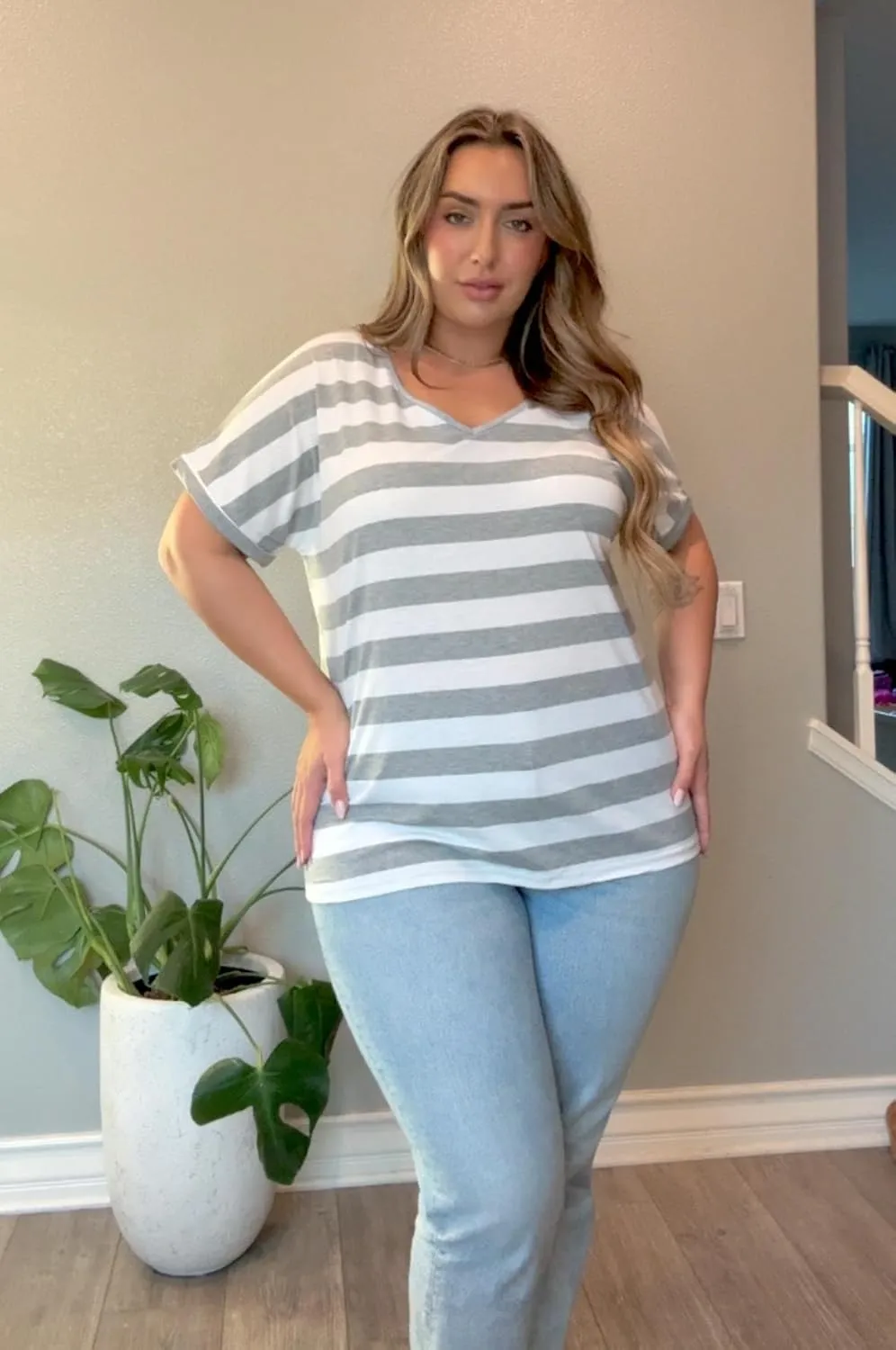 IN'VOLAND Women's Plus Size Tops Short Sleeve Tee Shirt V Neck Loose Fit Striped Shirt Summer Casual Blouses