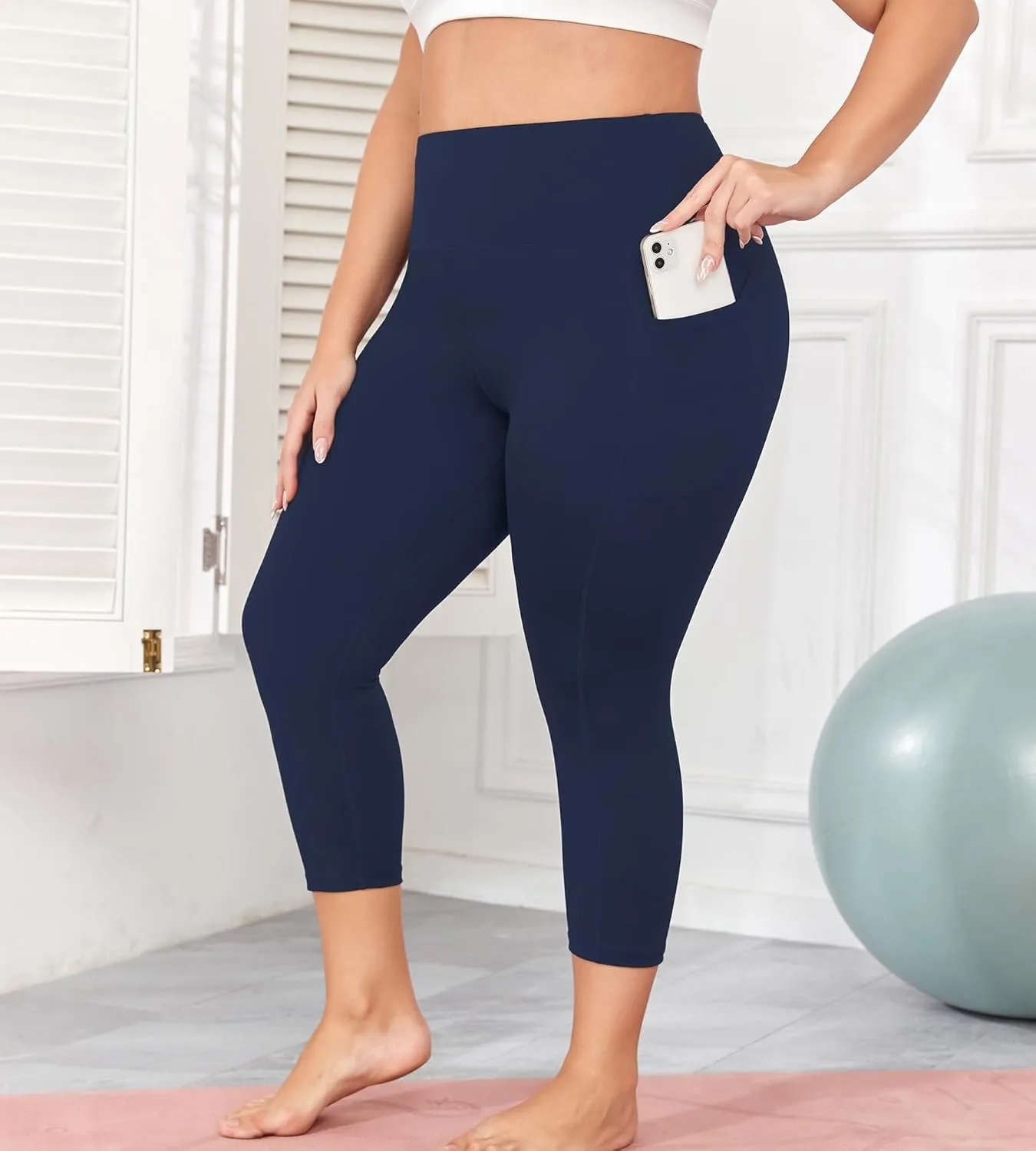 Plus Size Capri Leggings for Women with Pockets, Butt Lifting Yoga Pants Tummy Control, L-5XL Workout Leggings