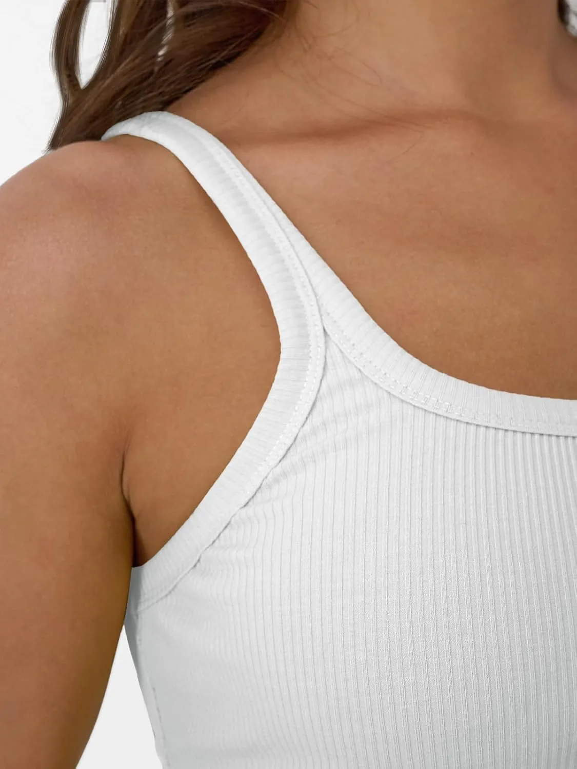 Trendy Queen Tank Tops for Women Summer Racerback Workout Tops Ribbed Spaghetti Strap Camisole Going Out Clothes 2025