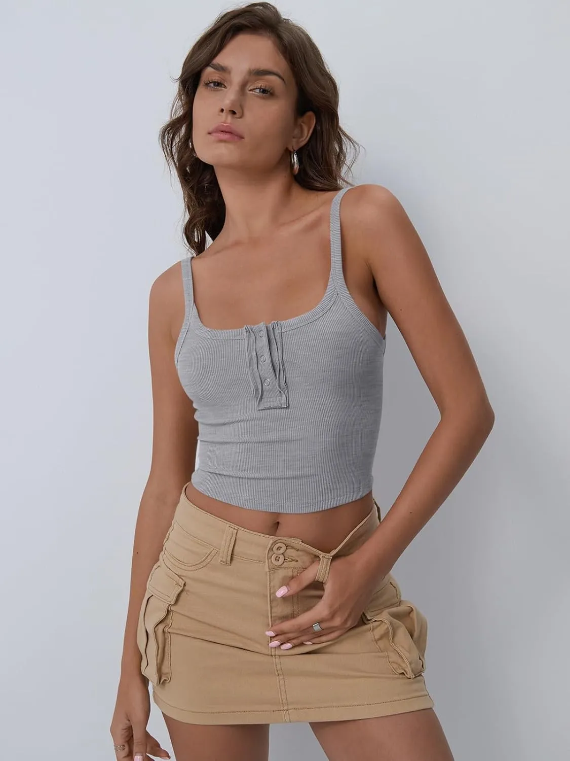 Trendy Queen Tanks Women Summer Racerback Crop Tops Camisole Ribbed Tops Shirts Going Out Beach Vacation Outfits 2025