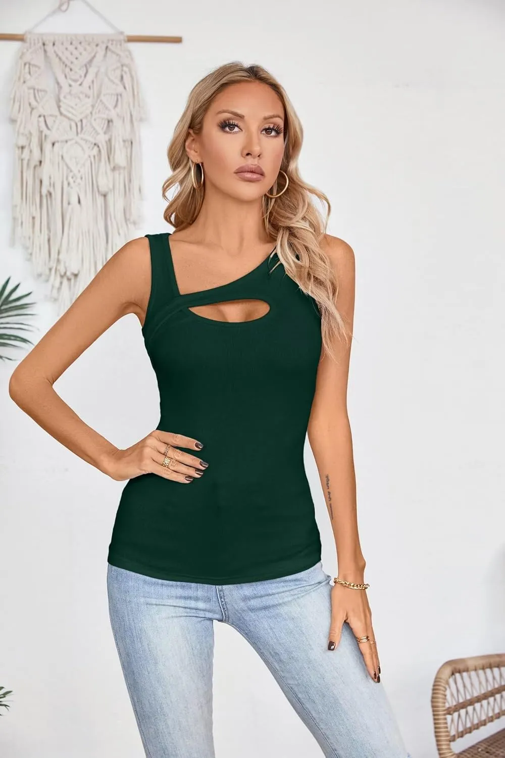 VICHYIE Womens Summer Cutout Tank Tops Sleeveless Shirts Ribbed Tanks Slim Fitted Y2K Sexy Basic Tee Shirt