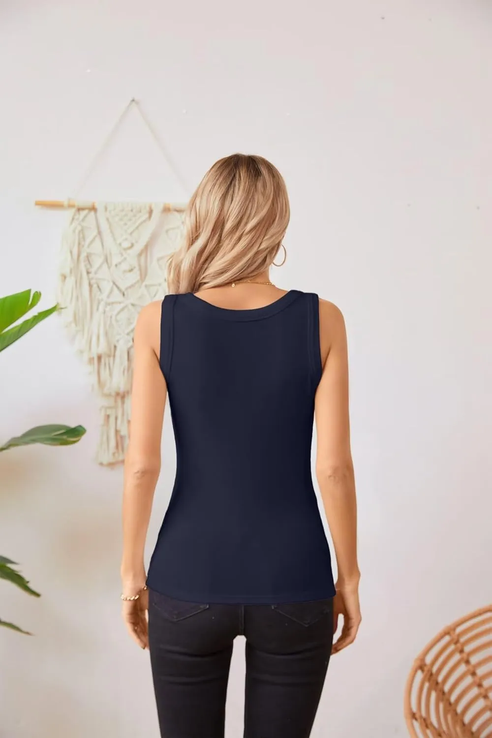 VICHYIE Womens Summer Tank Tops Crewneck Sleeveless Shirts Ribbed Tanks Slim Fitted Casual Basic Tee Shirt