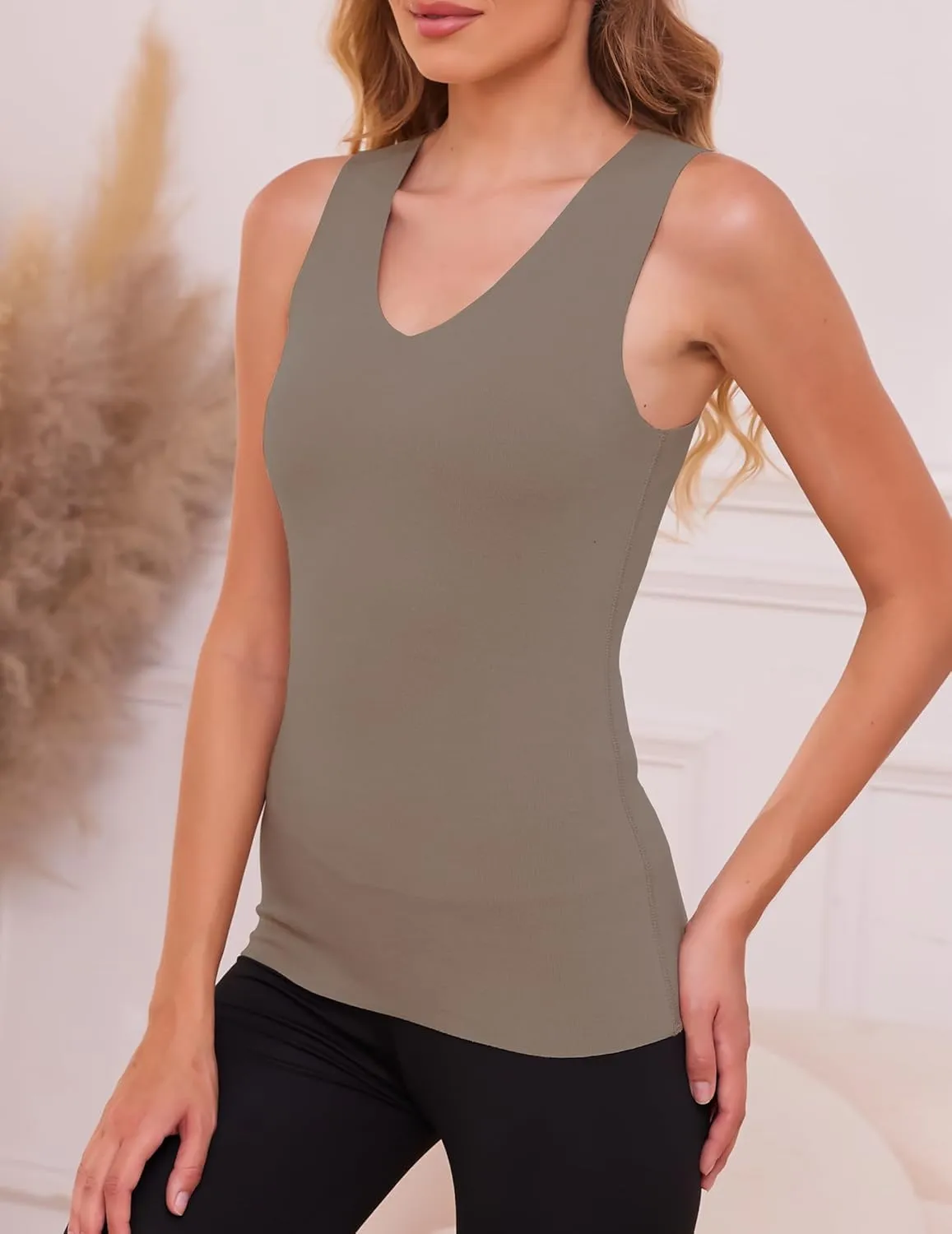 YYA V Neck Basic Tank Tops for Women Thermal Vest Winter Warm Tank-Top Sleeveless Undershirts, S-XXL